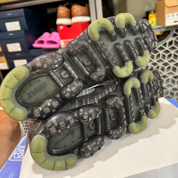 Nike Air Vapormax Flyknit E - Size 11.5 - Picture 5 of 6